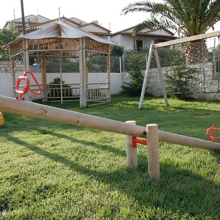 Maris Resort