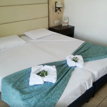 Maris Resort 4*