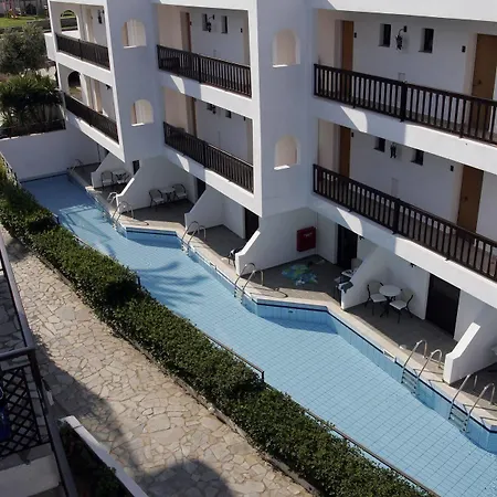 Maris Resort