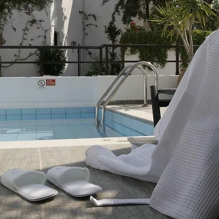 Maris Resort