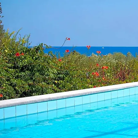 Maris Resort 4*