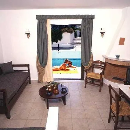 Maris Resort